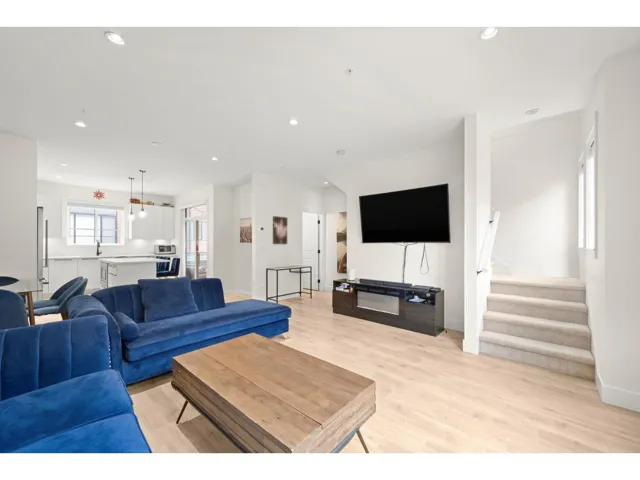 37 19897 75A AVENUE, Langley, British Columbia V2Y3S2