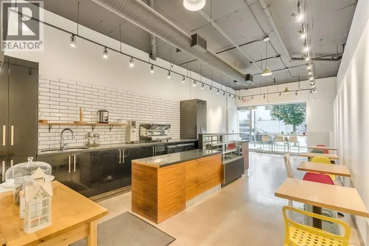 1467 WEST PENDER STREET, Vancouver, British Columbia V6G2S3