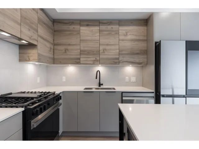 401 30494 CARDINAL AVENUE, Abbotsford, British Columbia V2T0A5