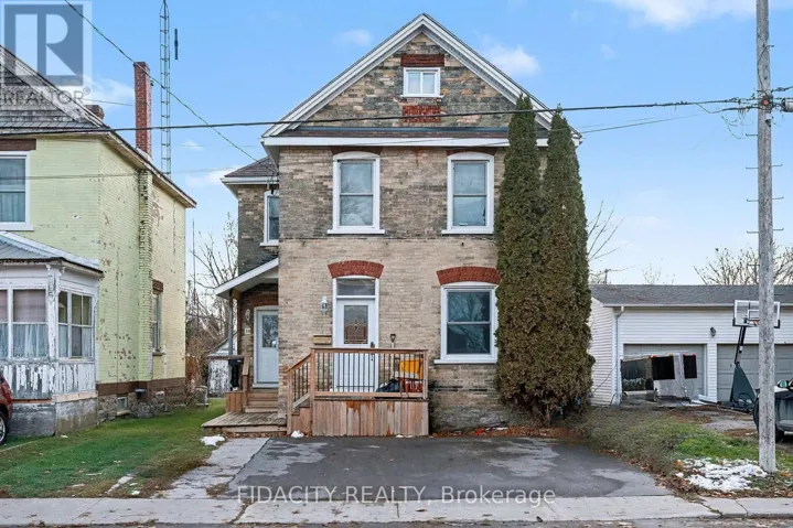 38 WINNIFRED STREET N, Smiths Falls, Ontario K7A2N5