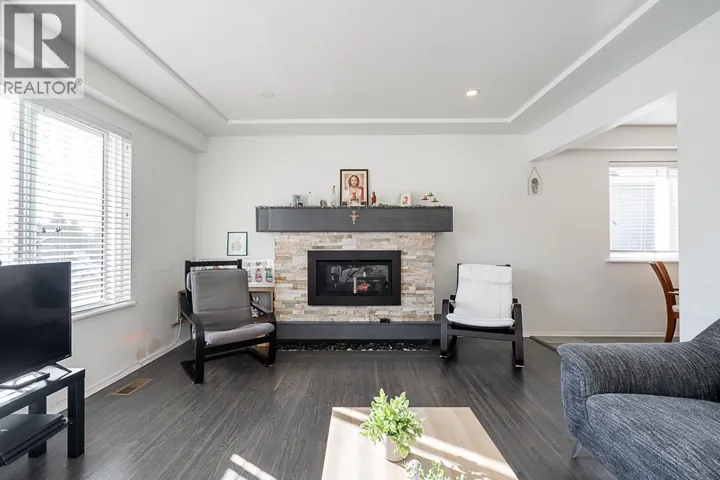 2057 LORRAINE AVENUE, Coquitlam, British Columbia V3K2M7