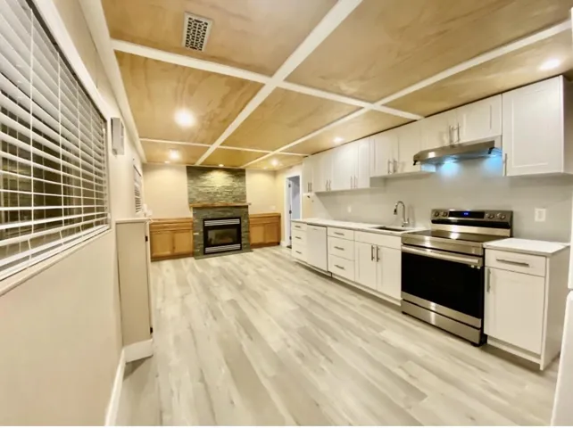 11010 86A AVENUE, Delta, British Columbia V4C2Y2