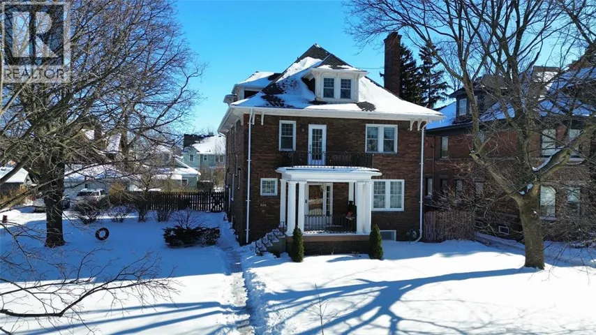 326 VIDAL STREET North, Sarnia, Ontario N7T5Y6
