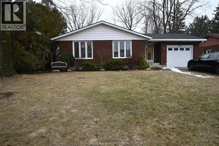 5 Bernard AVENUE East, Ridgetown, Ontario N0P2C0