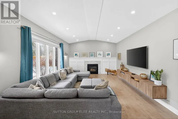 11 ELDERBERRY LANE, Hamilton (Carlisle), Ontario L0R1H2