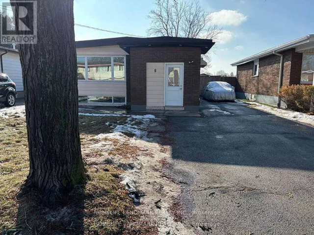 8 RONALDSHAY AVENUE, Hamilton (Greeningdon), Ontario L9A3B1