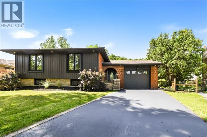 9 VENTNOR Court, Brantford, Ontario N3R6L8