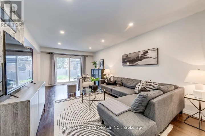 51 - 4345 BLOOR STREET W, Toronto (Markland Wood), Ontario M9C2A4