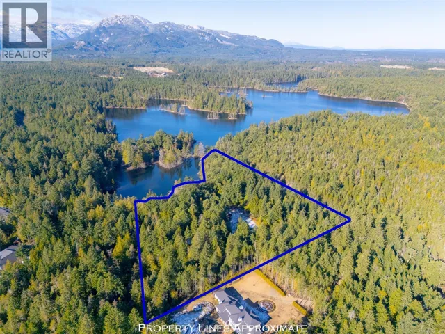 2740 Lakeview Rd, Qualicum Beach, British Columbia V9K2L7