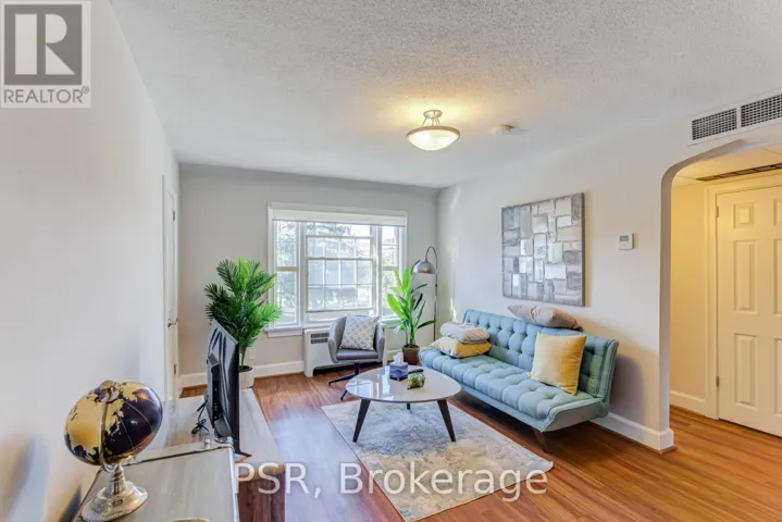 U25 - 4 SUTHERLAND DRIVE, Toronto (Leaside), Ontario M4G1G8