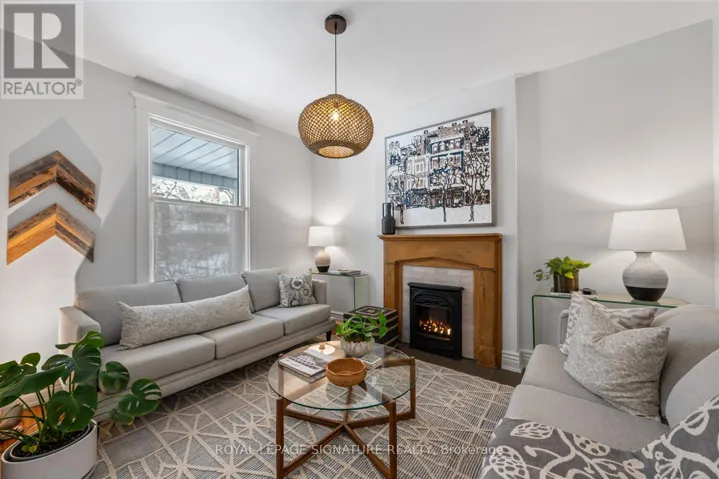 101 SILVER BIRCH AVENUE, Toronto (The Beaches), Ontario M4E3L3