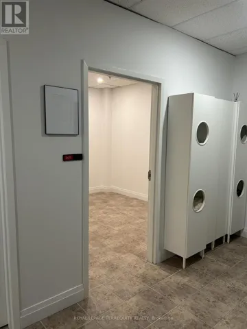 13 OFFICE 205 - 8611 WESTON ROAD, Vaughan (East Woodbridge), Ontario L4L9P1