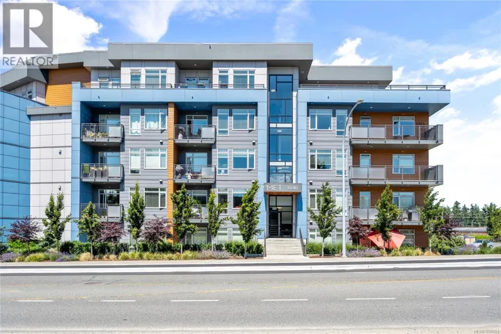 305 6540 Metral Dr, Nanaimo, British Columbia V9T2L8