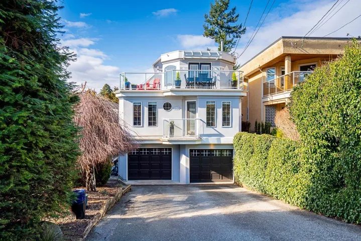 949 KENT STREET, White Rock, British Columbia V4B4S9