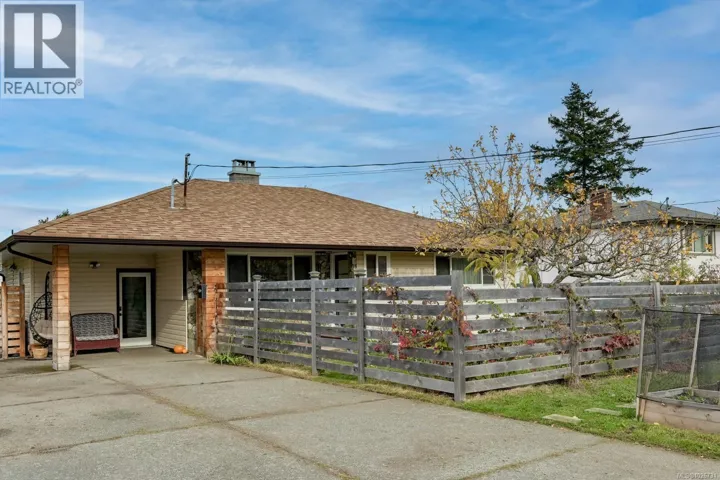 1680 Sheridan Ave, Saanich, British Columbia V8P3B3