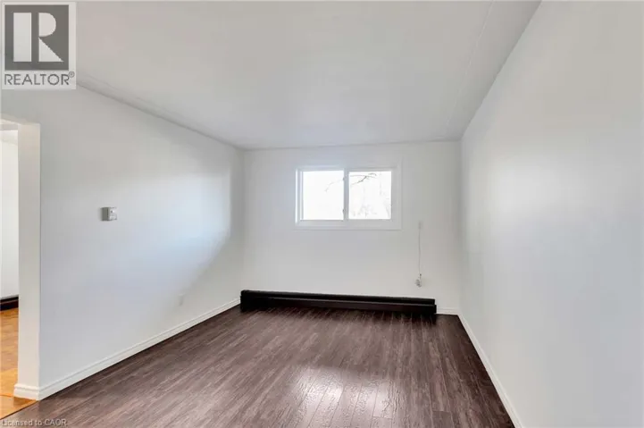 11 OLYMPIC Drive Unit# 2, Kitchener, Ontario N2M3S7