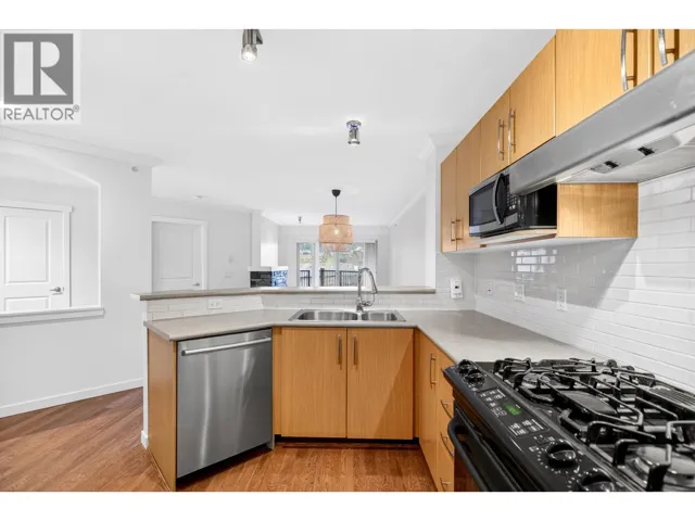 408 300 KLAHANIE DRIVE, Port Moody, British Columbia V3H5K8
