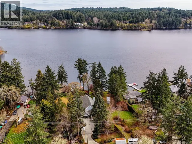4885 Prospect Lake Rd, Saanich, British Columbia V9E1J5