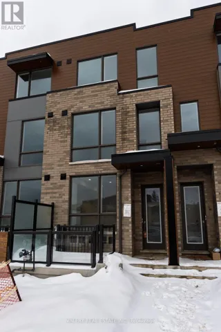 18 GRN GRDNS BOULEVARD, Toronto (Englemount-Lawrence), Ontario M6A0E7