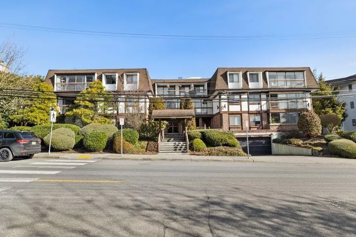 309 1444 MARTIN STREET, White Rock, British Columbia V4B3W7