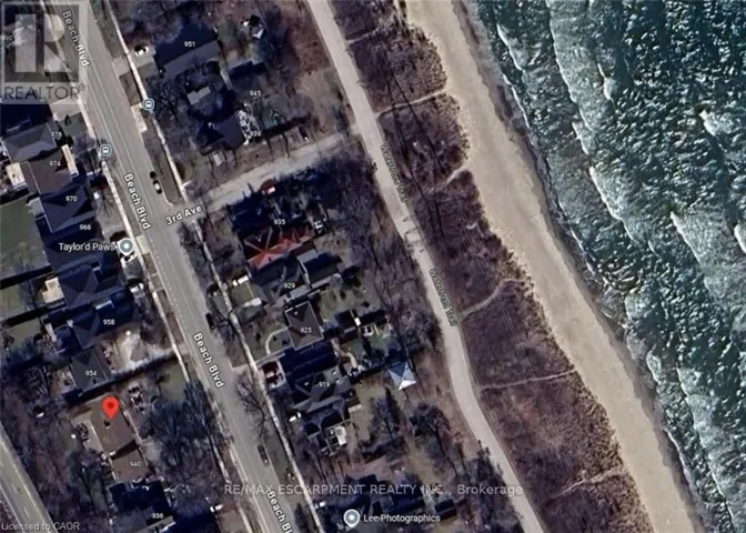 940-946 BEACH BOULEVARD, Hamilton (Hamilton Beach), Ontario L8H6Z4
