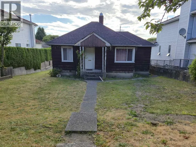 6029 DUMFRIES STREET, Vancouver, British Columbia V5P3B1