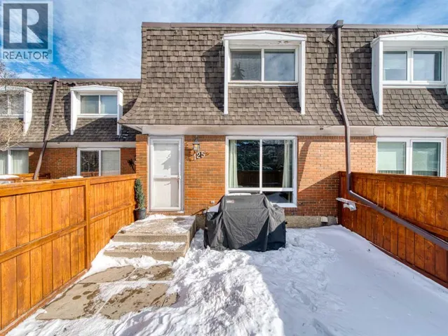 125, 330 Canterbury Drive SW, Calgary, Alberta T2W1H6