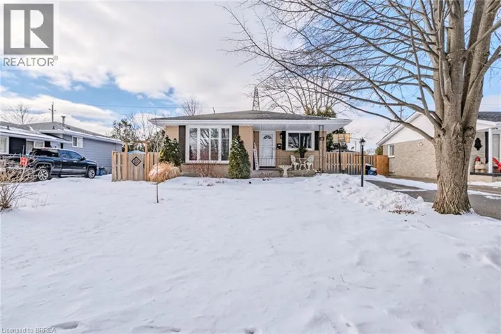 18 LINDEN Avenue, Brantford, Ontario N3S7E2