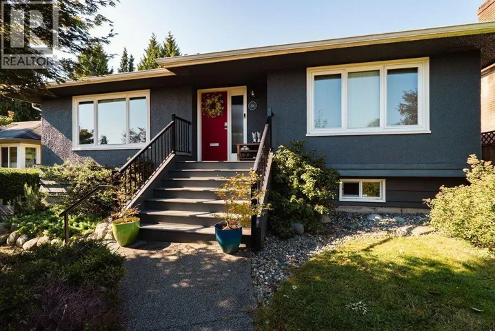 816 LADNER STREET, New Westminster, British Columbia V3L4W4