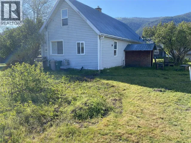 5945 Darcy Road, Grand Forks, British Columbia V0H1H4