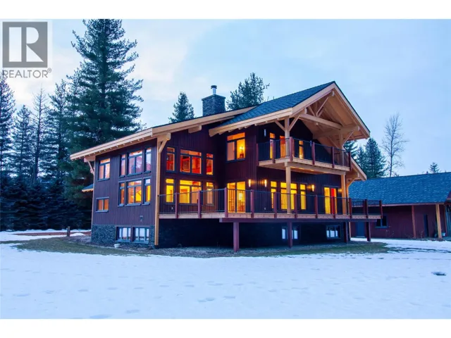 3266 Airport Way, Revelstoke, British Columbia V0E2S3
