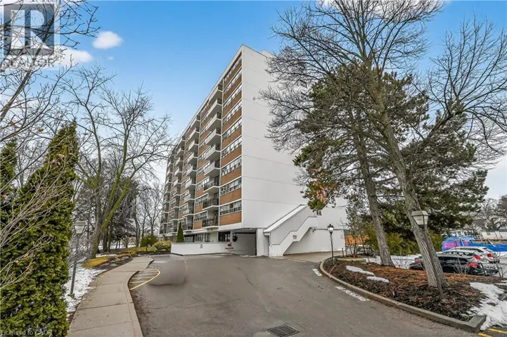 212 KERR Street Unit# 702, Oakville, Ontario L6K3B1