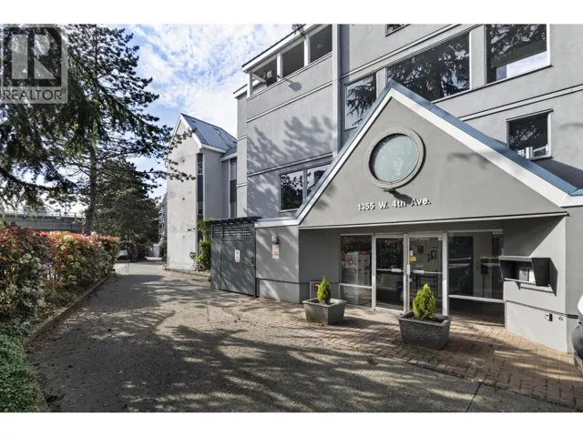 13 1355 W 4TH AVENUE, Vancouver, British Columbia V6H3Y8