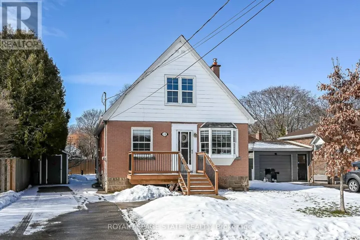 13 CAMERON AVENUE, Hamilton (Dundas), Ontario L9H1P4