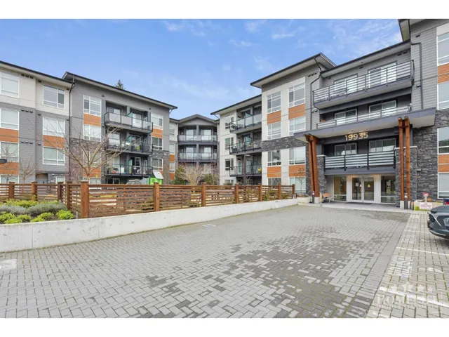 120 19935 75A AVENUE, Langley, British Columbia V2Y4L6