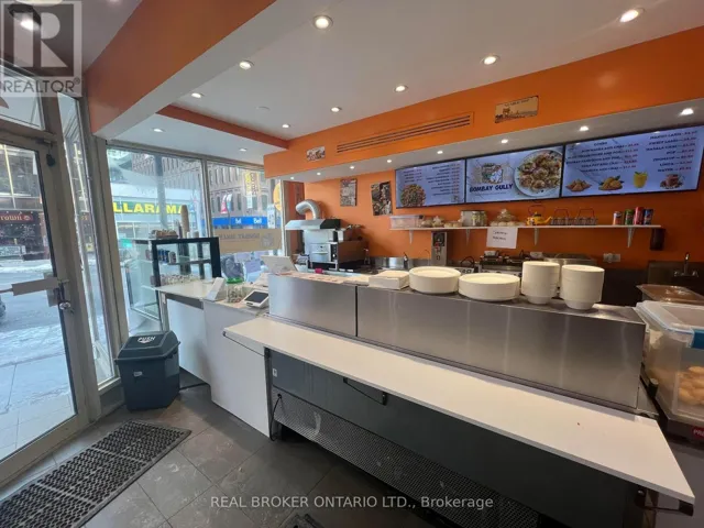2350 YONGE STREET, Toronto (Yonge-Eglinton), Ontario M4P2E6