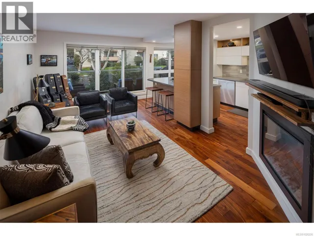 202 1501 Richmond Rd, Victoria, British Columbia V8R4R2