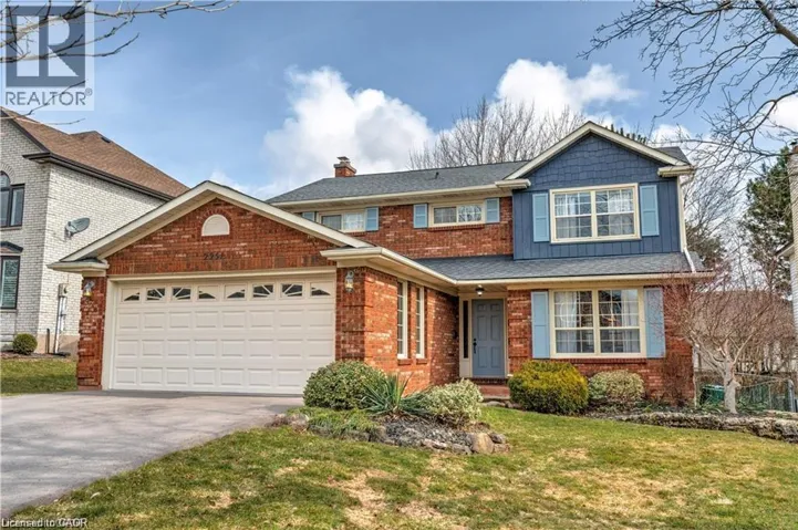 2251 MANSFIELD Drive, Burlington, Ontario L7P3J3