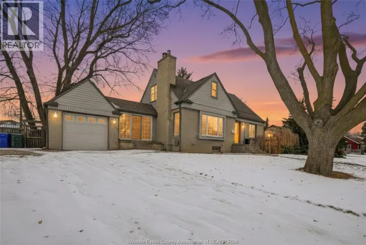 2569 NORMAN ROAD, Windsor, Ontario N8T1S8