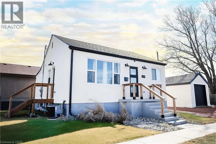 219 MACINNIS Street, Welland, Ontario L3B2H3