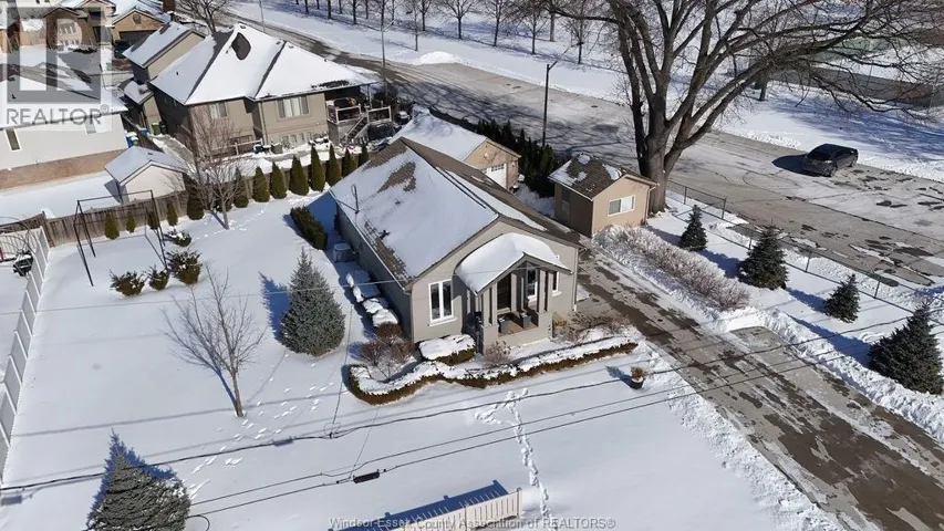 1490 MORTON, LaSalle, Ontario N9J3S9