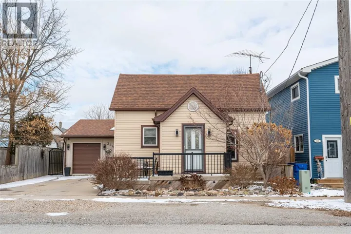 324 QUEEN STREET, Wallaceburg, Ontario N8A1G6