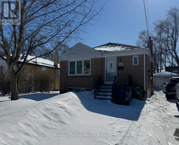 LOWER - 69 MCALLISTER ROAD, Toronto (Clanton Park), Ontario M3H2N4