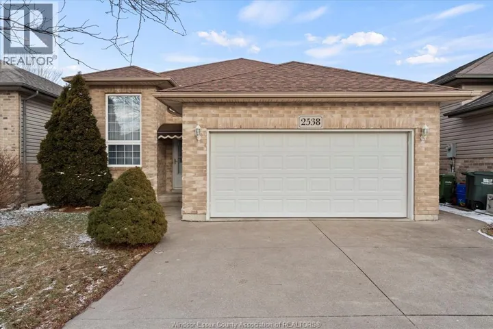 2538 DUNESHILL, Windsor, Ontario N8P1Y2