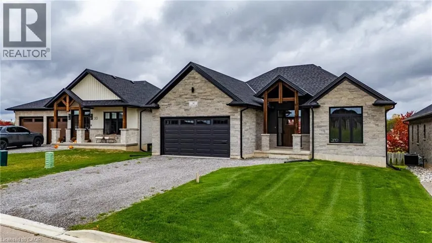 34 ANDREW Avenue, Simcoe, Ontario N3Y4Y8