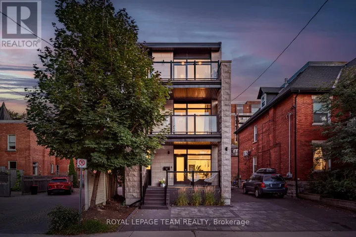 16 FIRST AVENUE, Ottawa, Ontario K1S2G2