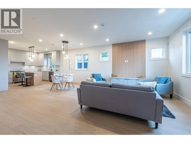 6 4855 VENABLES STREET, Burnaby, British Columbia V5C3A9