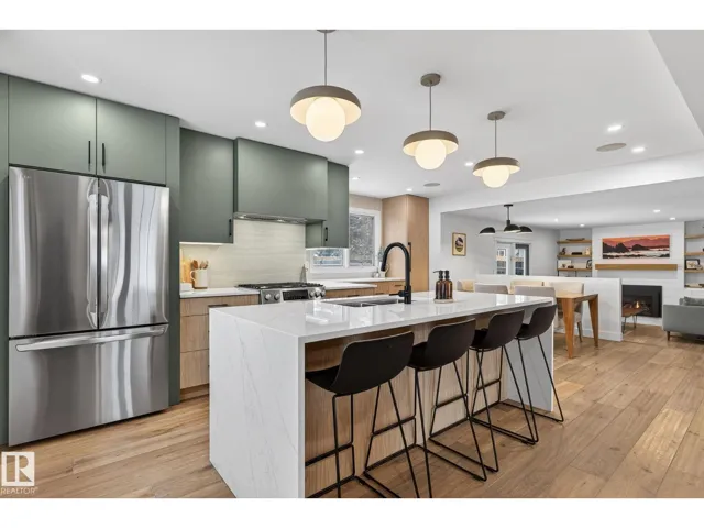 632 WAHSTAO RD NW, Edmonton, Alberta T5T2Y4