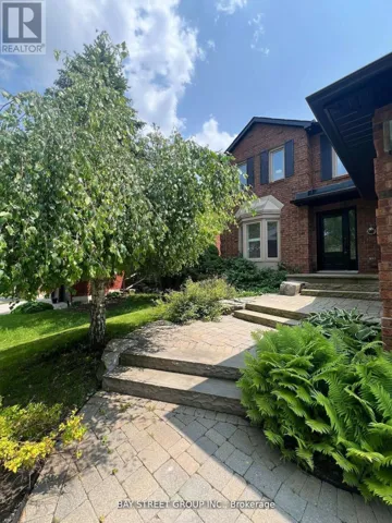 UPPER LEVEL - 9 CHADBURN CRESCENT, Aurora (Hills of St Andrew), Ontario L4G4T4