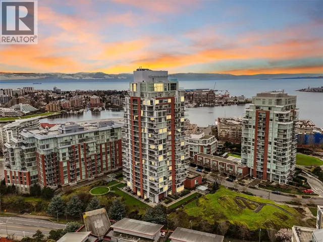 809 83 Saghalie Rd, Victoria, British Columbia V9A0E7